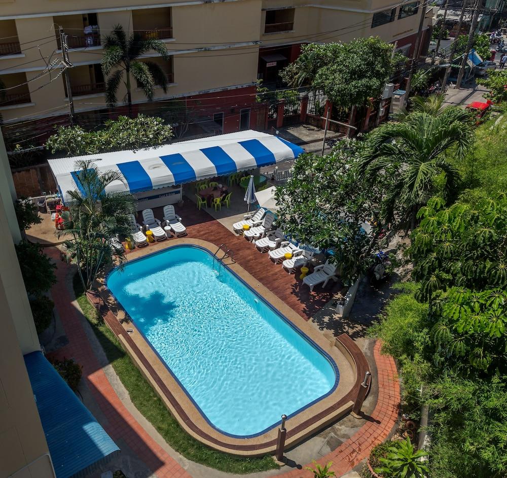 Porterhouse Beach Hotel Patong ภายนอก รูปภาพ