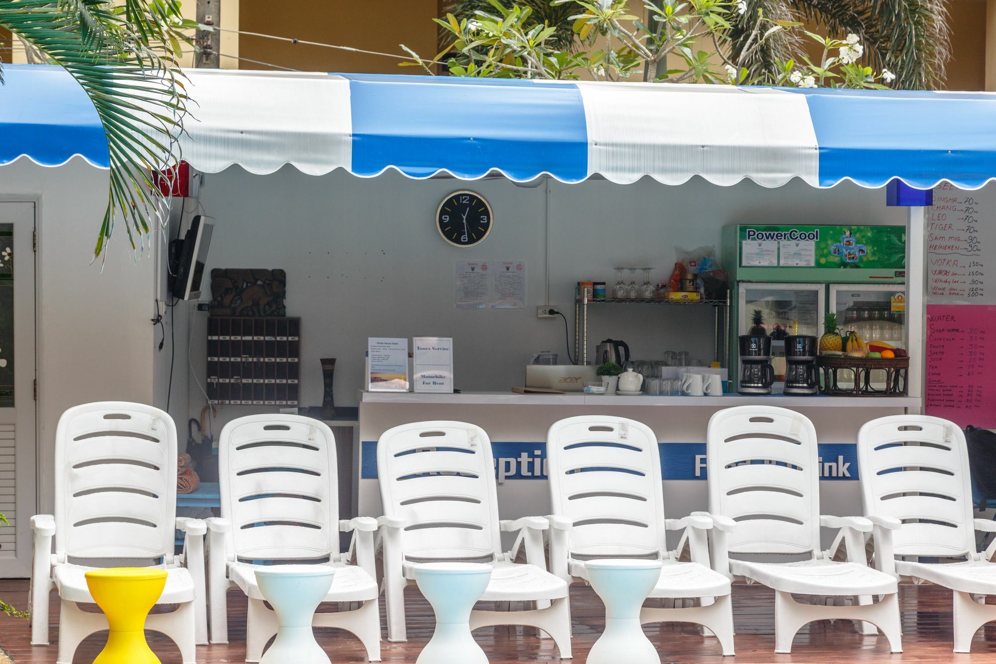 Porterhouse Beach Hotel Patong ภายนอก รูปภาพ